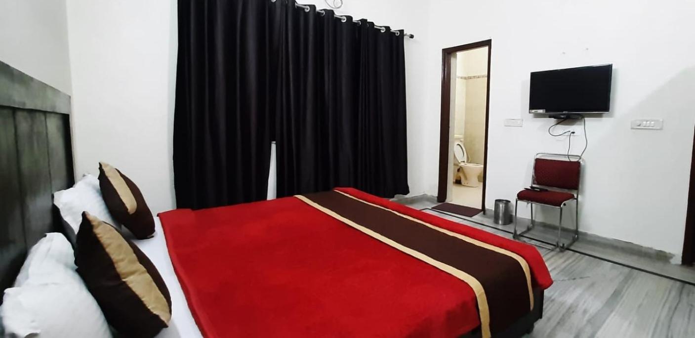 Hotel The Bird دهرادون المظهر الخارجي الصورة